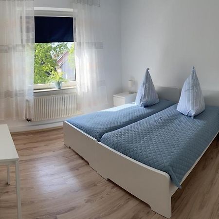 Privatzimmer Am Iltispark Duisburg Exteriör bild