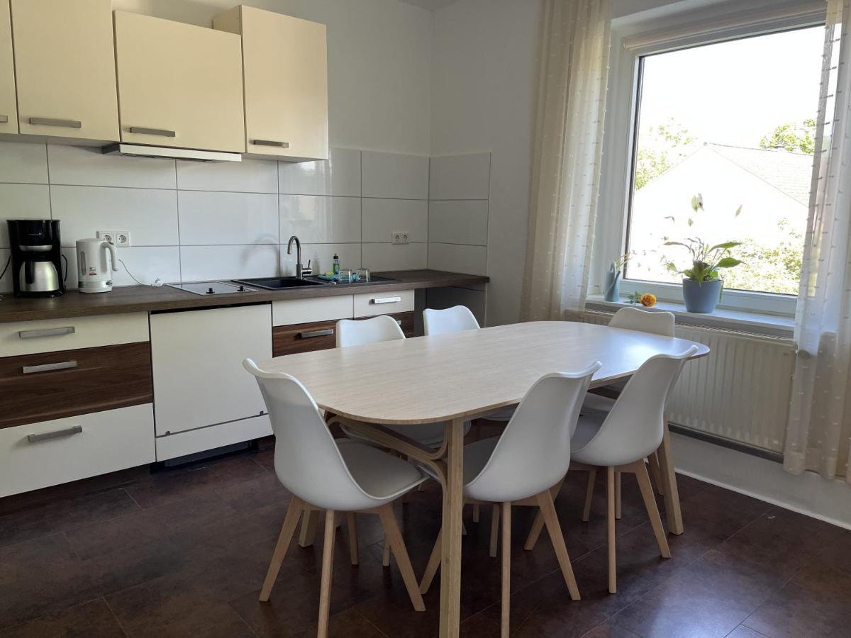 Privatzimmer Am Iltispark Duisburg Exteriör bild