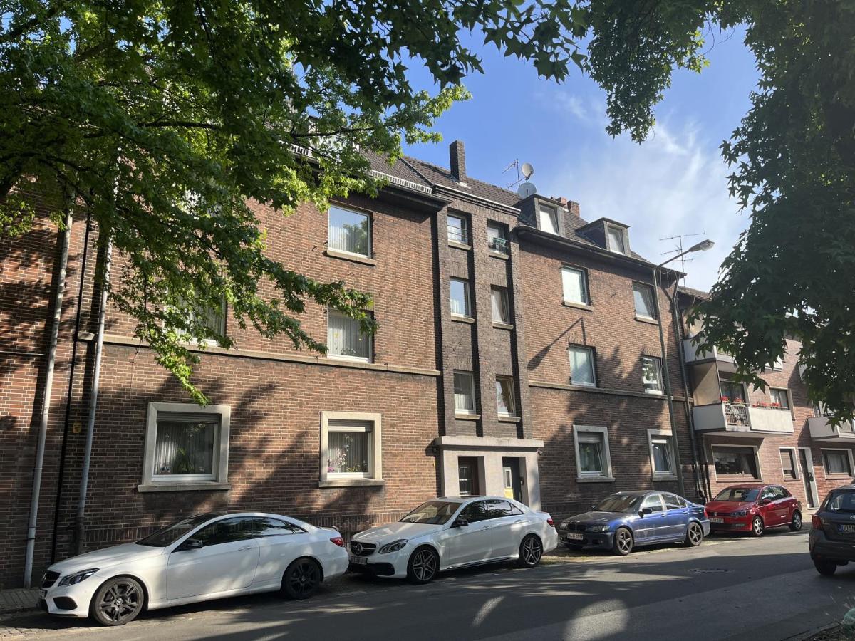 Privatzimmer Am Iltispark Duisburg Exteriör bild