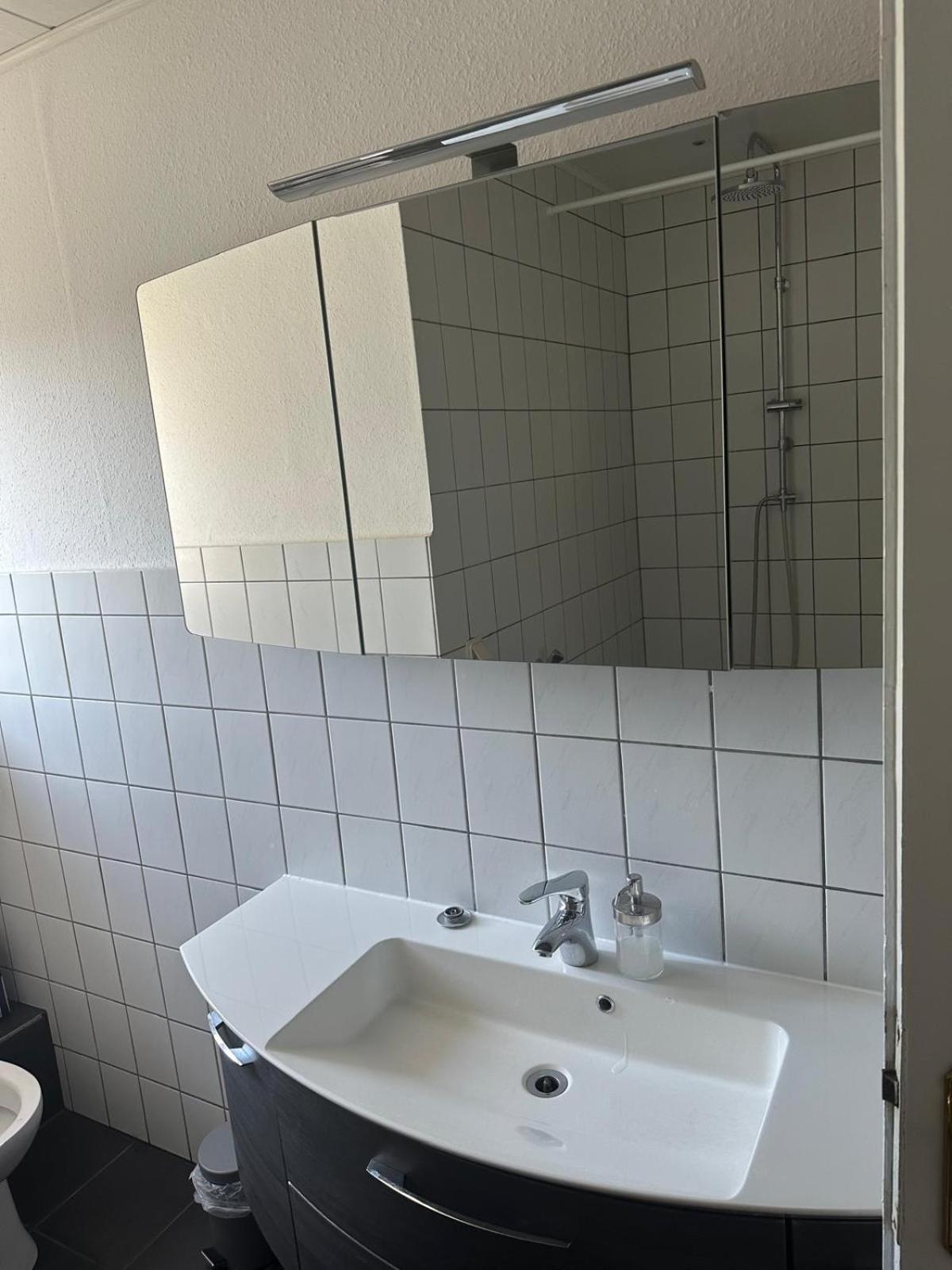 Privatzimmer Am Iltispark Duisburg Exteriör bild