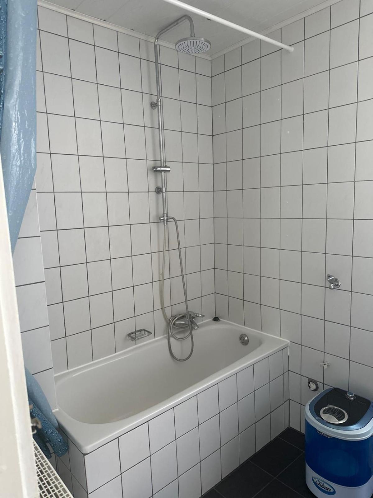 Privatzimmer Am Iltispark Duisburg Exteriör bild